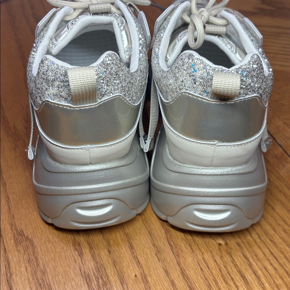 Azalea Wang- Amado Silver Chunky Sneakers - Picture 5 of 9